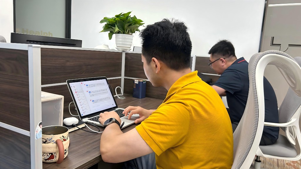 上海海弗办公环境